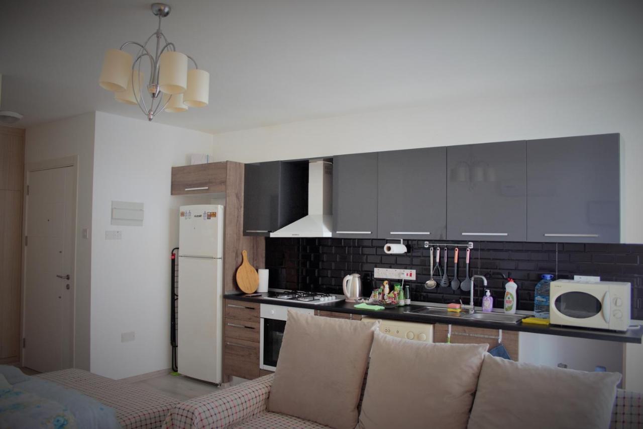 Uptown Holiday App & Pool Daily Rental Contactless Check In & Check Out Famagusta  Ngoại thất bức ảnh