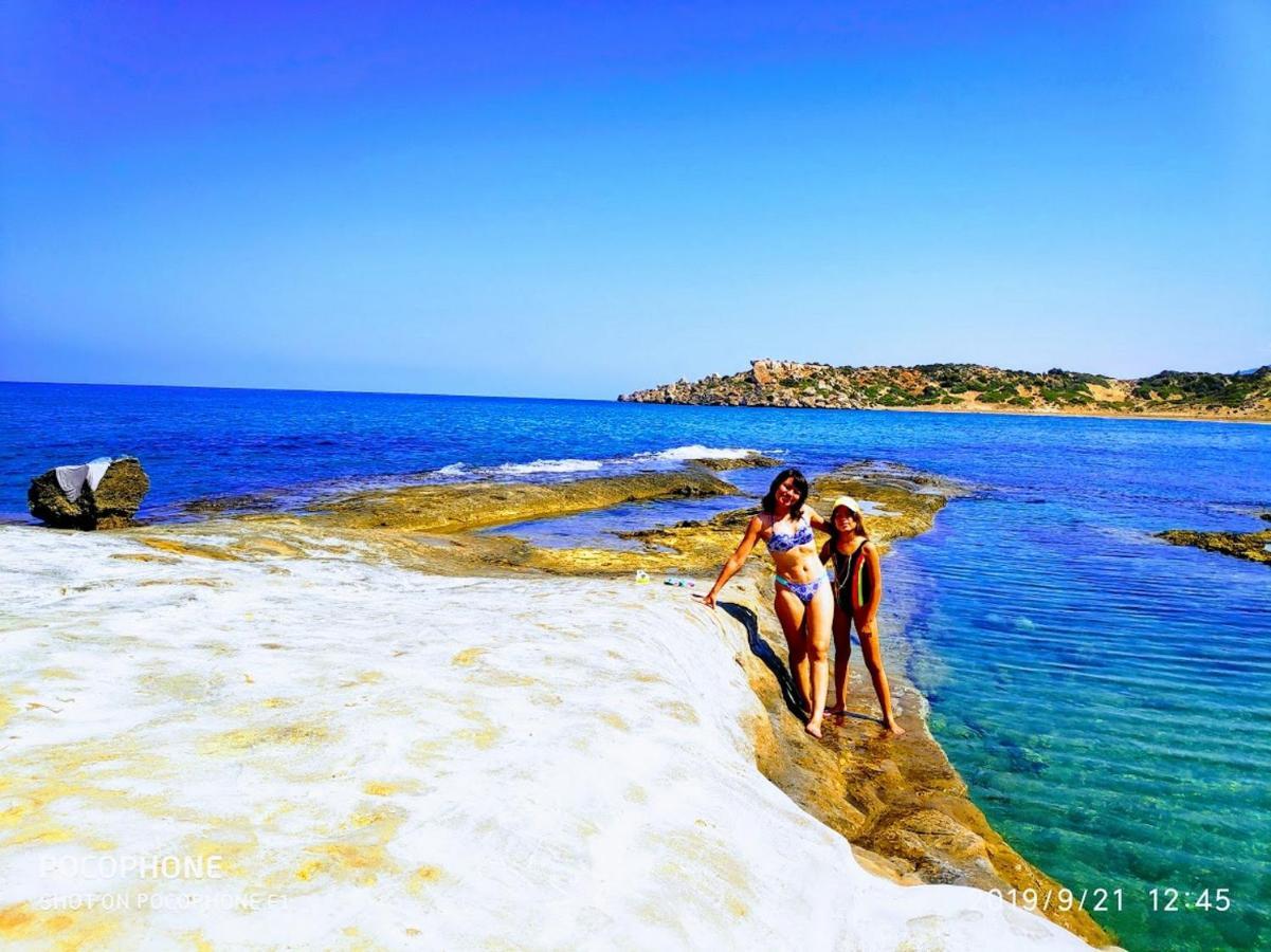 Uptown Holiday App & Pool Daily Rental Contactless Check In & Check Out Famagusta  Ngoại thất bức ảnh