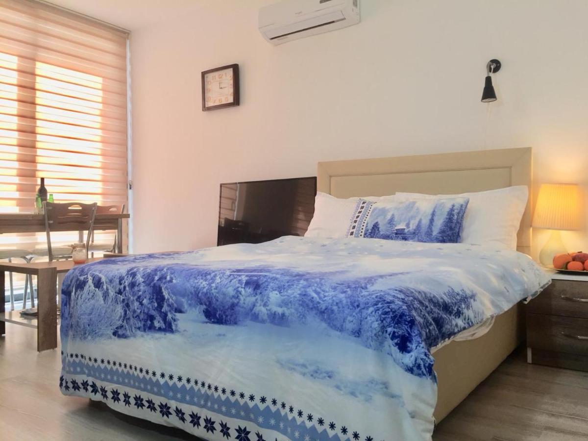 Uptown Holiday App & Pool Daily Rental Contactless Check In & Check Out Famagusta  Ngoại thất bức ảnh