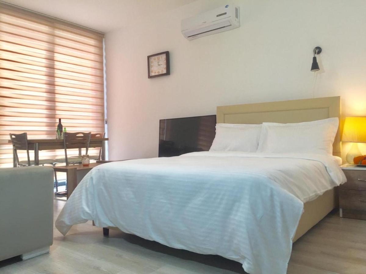 Uptown Holiday App & Pool Daily Rental Contactless Check In & Check Out Famagusta  Ngoại thất bức ảnh