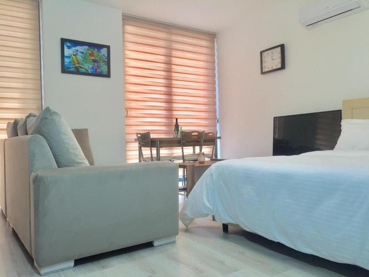 Uptown Holiday App & Pool Daily Rental Contactless Check In & Check Out Famagusta  Ngoại thất bức ảnh
