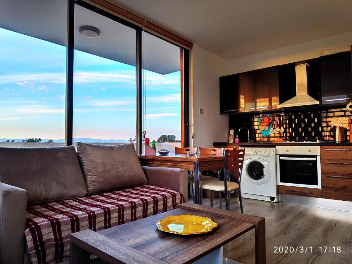 Uptown Holiday App & Pool Daily Rental Contactless Check In & Check Out Famagusta  Ngoại thất bức ảnh