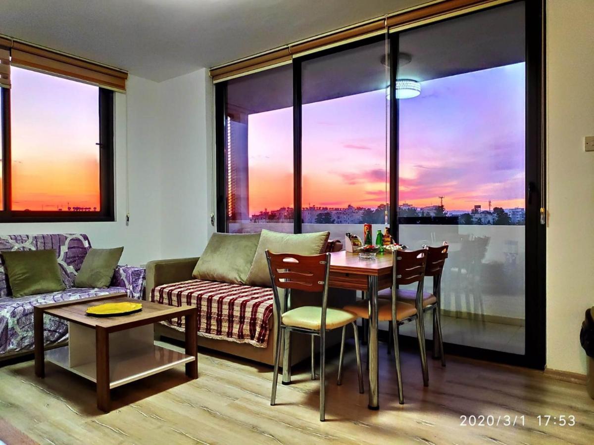 Uptown Holiday App & Pool Daily Rental Contactless Check In & Check Out Famagusta  Ngoại thất bức ảnh