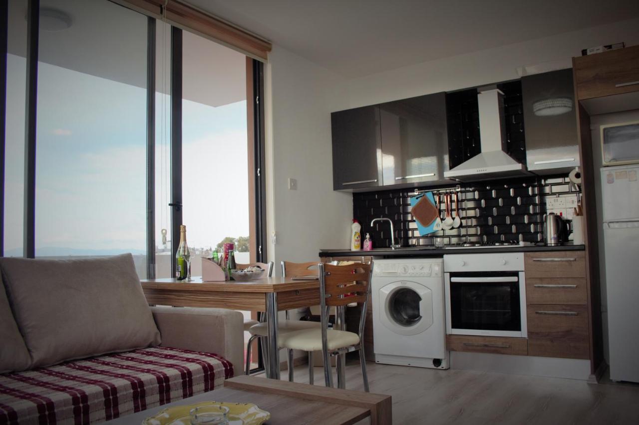 Uptown Holiday App & Pool Daily Rental Contactless Check In & Check Out Famagusta  Ngoại thất bức ảnh