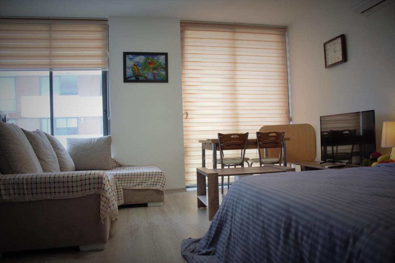 Uptown Holiday App & Pool Daily Rental Contactless Check In & Check Out Famagusta  Ngoại thất bức ảnh