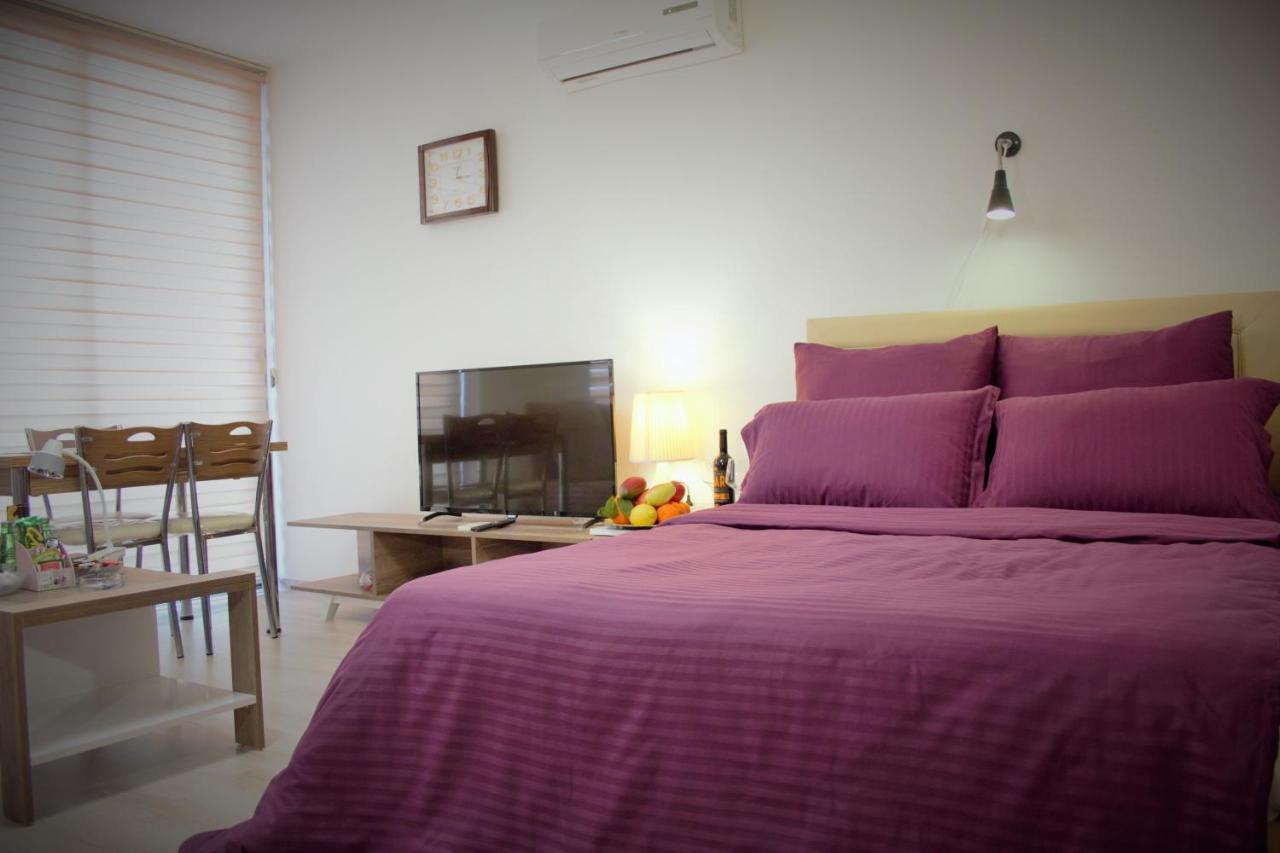 Uptown Holiday App & Pool Daily Rental Contactless Check In & Check Out Famagusta  Ngoại thất bức ảnh