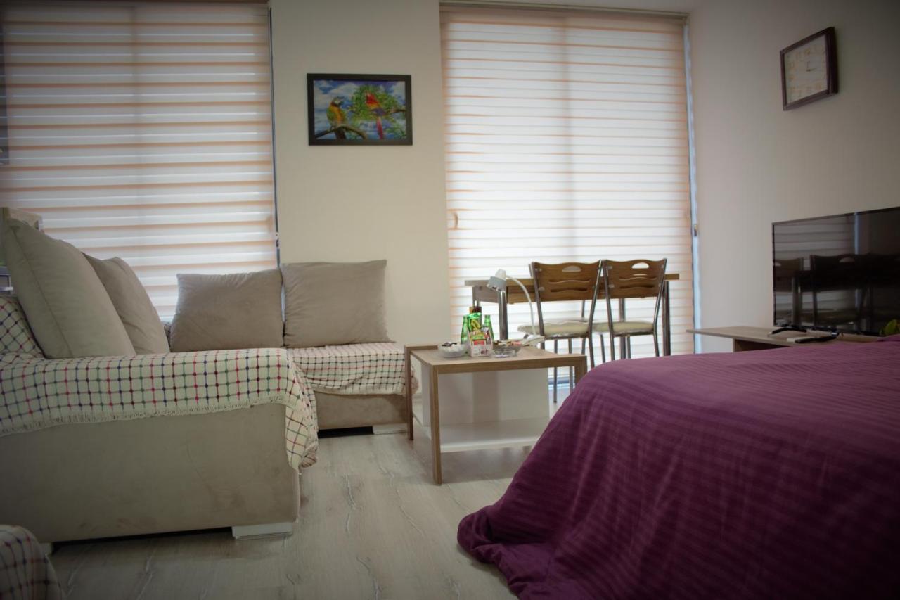 Uptown Holiday App & Pool Daily Rental Contactless Check In & Check Out Famagusta  Ngoại thất bức ảnh