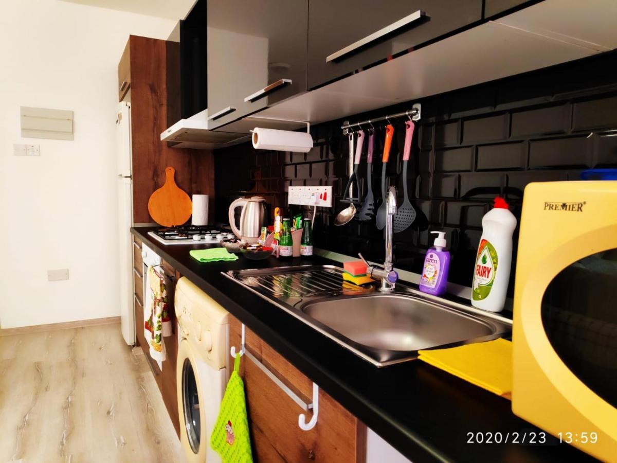 Uptown Holiday App & Pool Daily Rental Contactless Check In & Check Out Famagusta  Ngoại thất bức ảnh